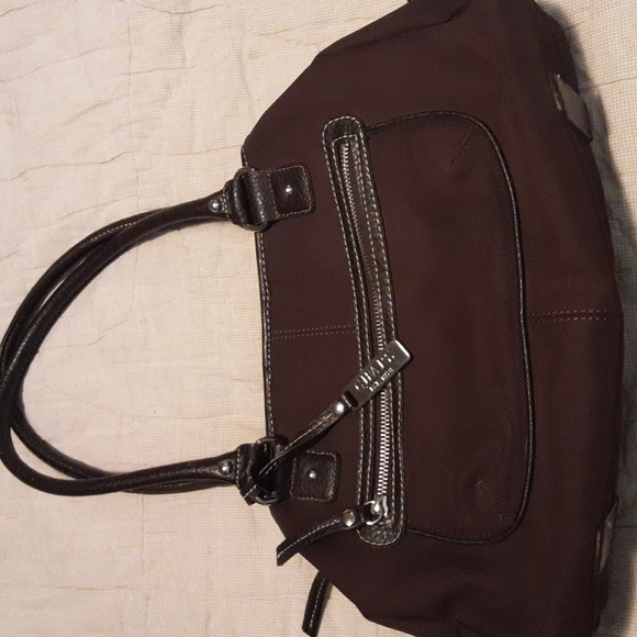 Chaps brand purse - Picture 1 of 8